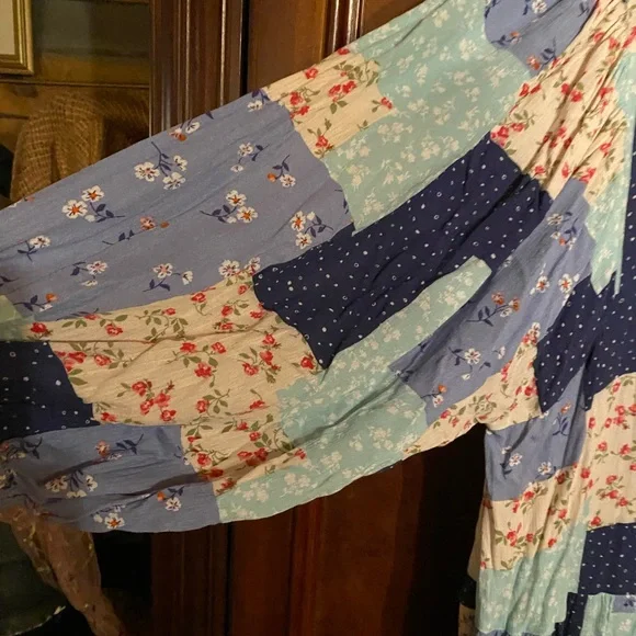 Easel patchwork tunic - Picture 5 of 6